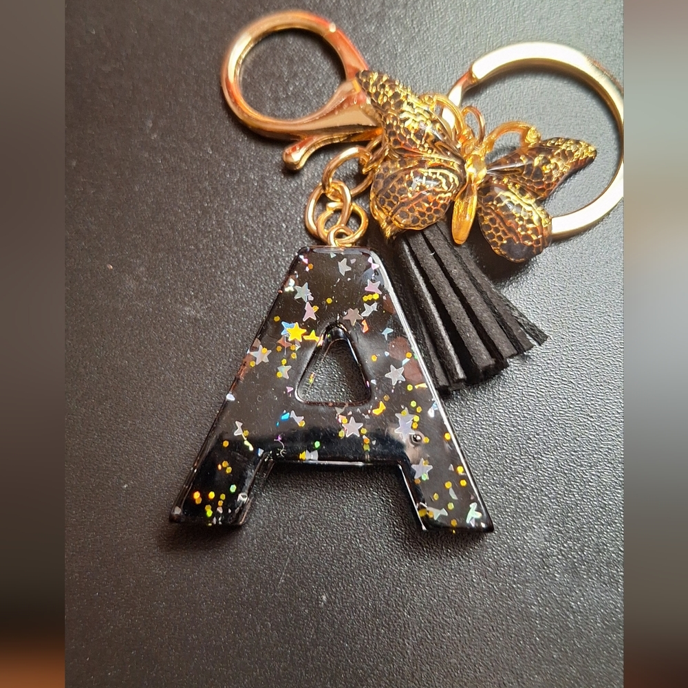 Choose 1 Sequins Alphabet Keychain 🦋✨️PRICE FIRM✨️ - Picture 4 of 11